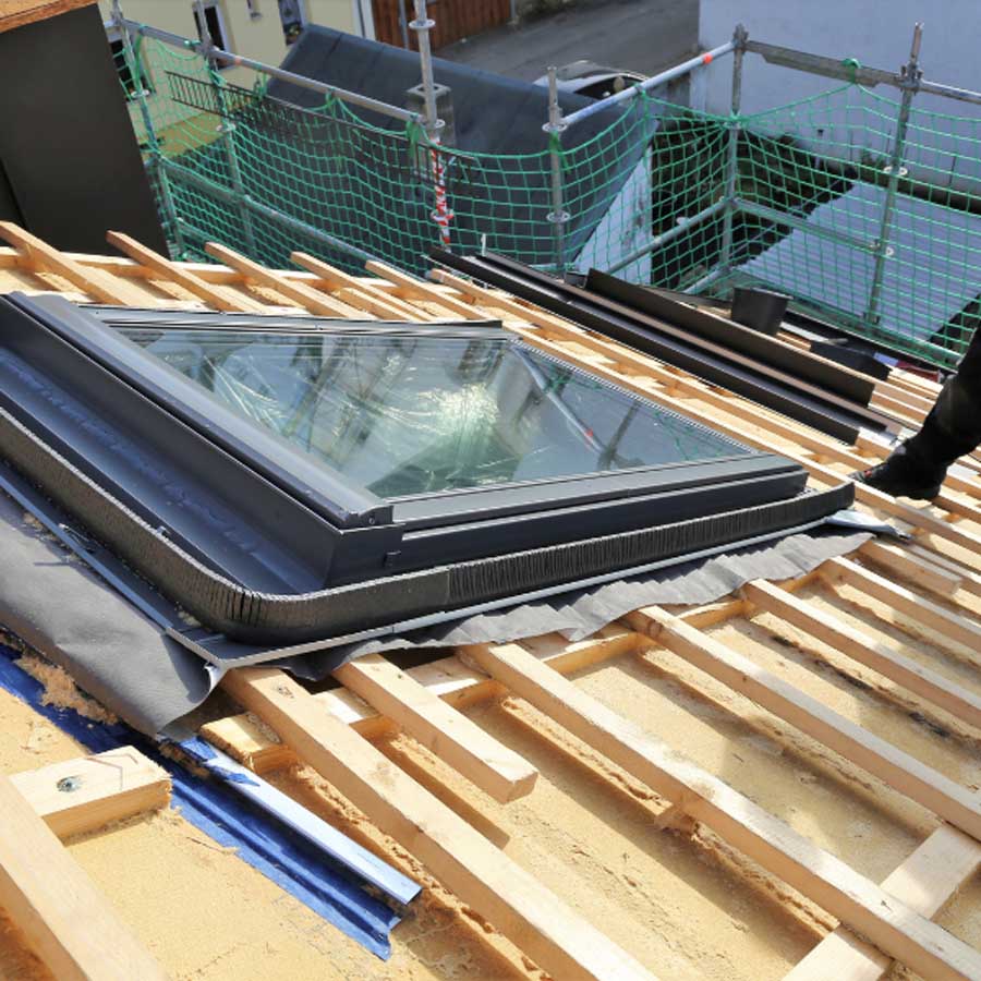 Velux a poser travaux de toiture